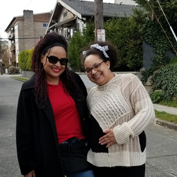 Closet clear out? just ask! - Picture 8 of 8